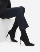 JENNY Botine CEO-CYNTHIA WYL3604-2