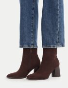 JENNY Botine CEO-WS25347-02