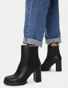 JENNY Botine CEO-WS5068-04
