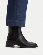 JENNY Botine CEO-WS5337-01