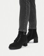 JENNY Ghete CEO-INES WS6181-03