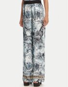 Just Cavalli Pantaloni din material 78PAA120 Loose Fit