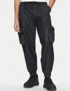 Nike Pantaloni trening FB7911 010 Regular Fit