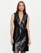 Sisley Rochie din imitație de piele 4S6DLV06O Slim Fit