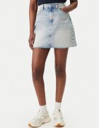 Tommy Jeans Fustă de blugi DW0DW22716 Albastru celest Mom Fit