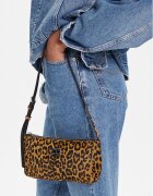 Tommy Jeans Geantă Tjw Must Leopard Shoulder Bag AW0AW18008