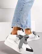  Adidași Alb-Negru cu Șiret Decorativ și Aplicație pe Limbă Cristen