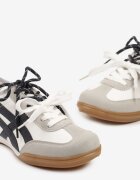  Adidași Albi decorați cu model geometric și cu șiret dublu Hirozi
