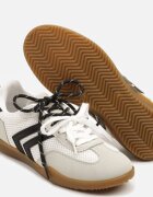  Adidași Albi în Stil Tenis decorate cu Model Geometric Teloriella