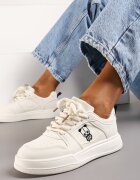  Adidași bej cu șireturi din piele ecologică cu aplicație decorativă și perforații Vetria