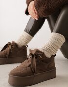  Adidași Maro Vices Stilizați ca Ghete de zăpadă pe Platformă Bordurați cu Blană Naleris