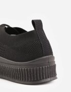  Adidași negri cu parte superioară din plasă și talpă în relief Lalnai