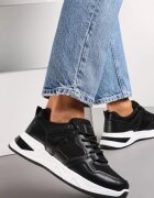  Adidași negri pe Talpă Decorativă cu Șireturi Clarie