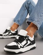  Adidași Negru-Alb Decorați Cu Aplicații Din Denim Cliome