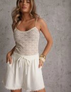 airisa Pantaloni scurți bej deschis High Waist cu Vâscoză și Bumbac Decorați cu Dantelă și Elastic în Talie Tadea