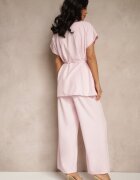 allyson Compleu De costum Roz Pantaloni Largi și Sacou cu Centură Solsedi