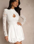 allyson Rochie Albă Dantelată Tip Bombă Cu Croială Evazată Cu Decupaj Desoriel