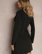 allyson Rochie Mini Neagră cu Pliuri și Decolteu Plic Decorată cu nasturi Eiloni