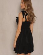allyson Rochie Neagră Cămbrată în Stil Rustic Decorată cu Volane și Legătură Varkio
