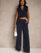 allyson Set bleumarin Pantaloni cu croială largă și Bluză petrecută cu elastic Reavilora