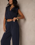 allyson Set bleumarin Pantaloni cu croială largă și Bluză petrecută cu elastic Reavilora