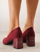 ballada Pantoofi Bordeaux din eco-piele întoarsă cu toc bloc cu garnitură metalică Amolna