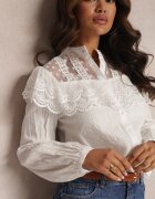 bisou's project Cămașă albă cu Volănaș și Dantelă Phaedrike