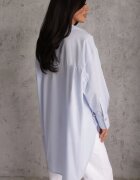 bisou's project Cămașă albastră supradimensionată din bumbac cu nasturi eleganți Rhenenore