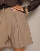bisou's project Pantaloni scurți Basic Bej Talie înaltă Nitavea