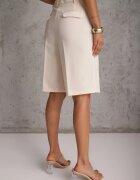 bisou's project Pantaloni scurți bej deschis cu croială de costum High Waist cu adaos de viscoză Mavvia