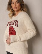bisou's project Pulover bej deschis cu adaos de lână decorat cu aplicație căpșună și inscripția Zozizelle