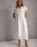 bisou's project Rochie albă de bumbac cu broderie cu cordon din material în talie Dimla