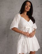 bisou's project Rochie Albă Echopeia