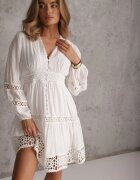 bisou's project Rochie Albă Evazată Mini cu Model Ajurat și Bandă elastică Ilermia