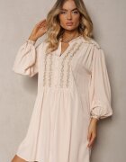bisou's project Rochie Bej Brodată Midi Croi Lărgit cu Mânecă Lungă Rosen