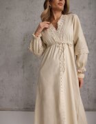 bisou's project Rochie Bej din Bumbac cu Elastic în Talie și Inserții din Dantelă cu Centură din Material Larila