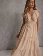 bisou's project Rochie Bej Iriope