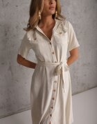 bisou's project Rochie din viscoză bej închis cu in nasturi și mânecă scurtă decorată cu curea din material Gracilla