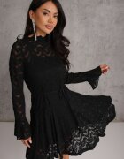 bisou's project Rochie Neagră cu guler înalt din dantelă decorată cu legătură în talie și volane Elarassa