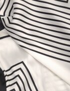 bisou's project Rochie neagră tip plic kimono legată în talie decorată cu model geometric Erostta