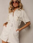 bisou's project Salopetă scurtă bej deschis din viscoză și in cu centură decorativă în talie Nefefia