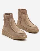  Botine din eco-piele întoarsă bej închis cu carâmb ajustat striat pe pană joasă Manzina
