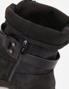  Botine Negre cu Tijă Neregulată Decorată cu Curele și Catarame Zinbelle