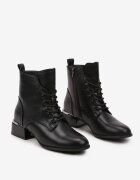  Botine Negre cu toc gros cu ornament metalic la toc Iriva