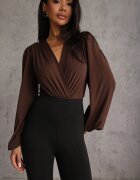 by swan Body petrecut din vâscoză cu mâneci lungă în stil bufă Biscuis Maro