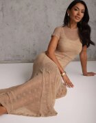 by swan Rochie Bej