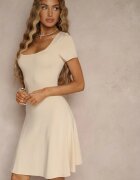by swan Rochie Bej deschis din Vâscoză cu Croială Evazată cu Decolteu Pătrat Miluriela