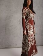 by swan Rochie din viscoză cu flori și decolteu petrecut Joviene Bordo