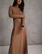 by swan Rochie Maro Cambrată cu Despicătură laterală și Guler semi-înalt Saimara