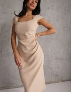 by swan Rochie Midi Bej cu Decolteu Pătrat Linerana